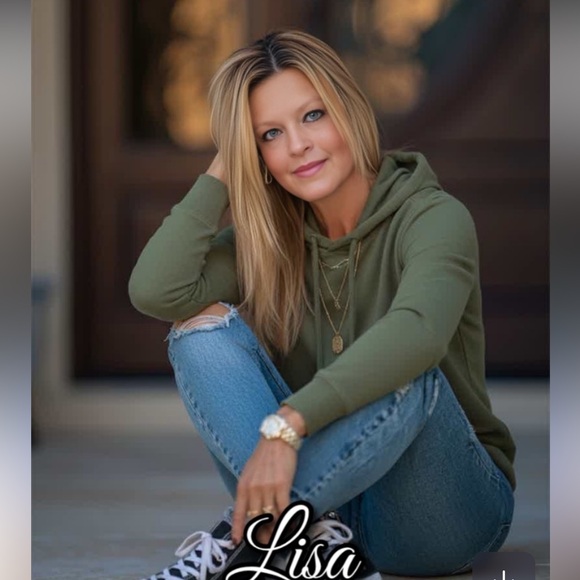 Meet your Posher, Lisa - Picture 1 of 1